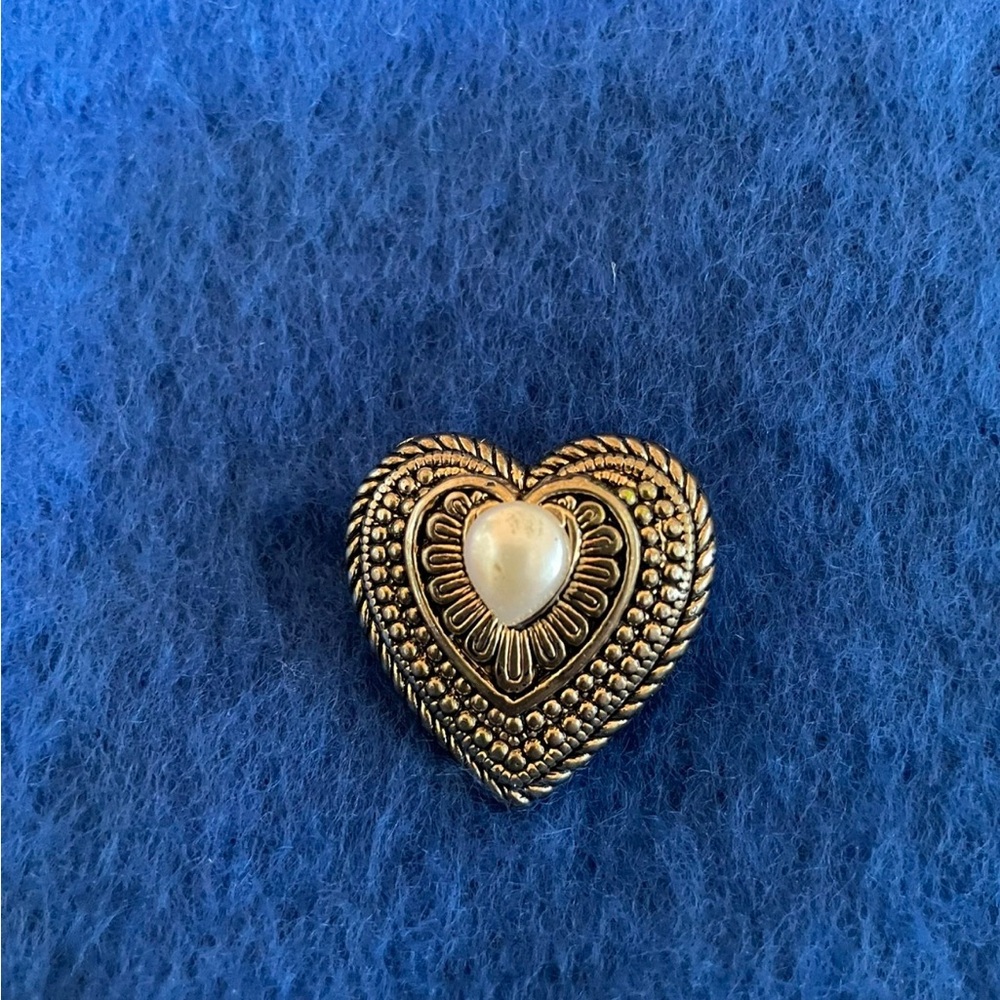 Gold Heart-Shaped Brooch with Pearl Accent